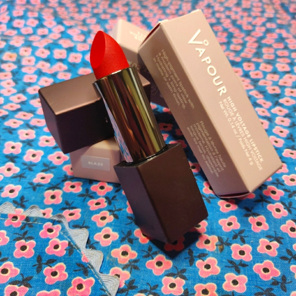 Vapour beauty high voltage lipstick color Blaze